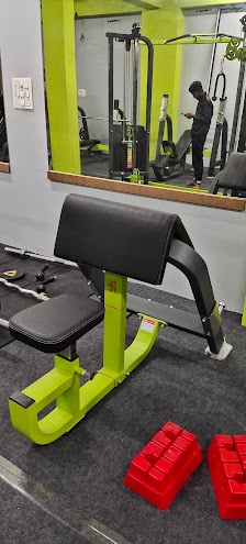 Preacher Bicep Curl Bench
